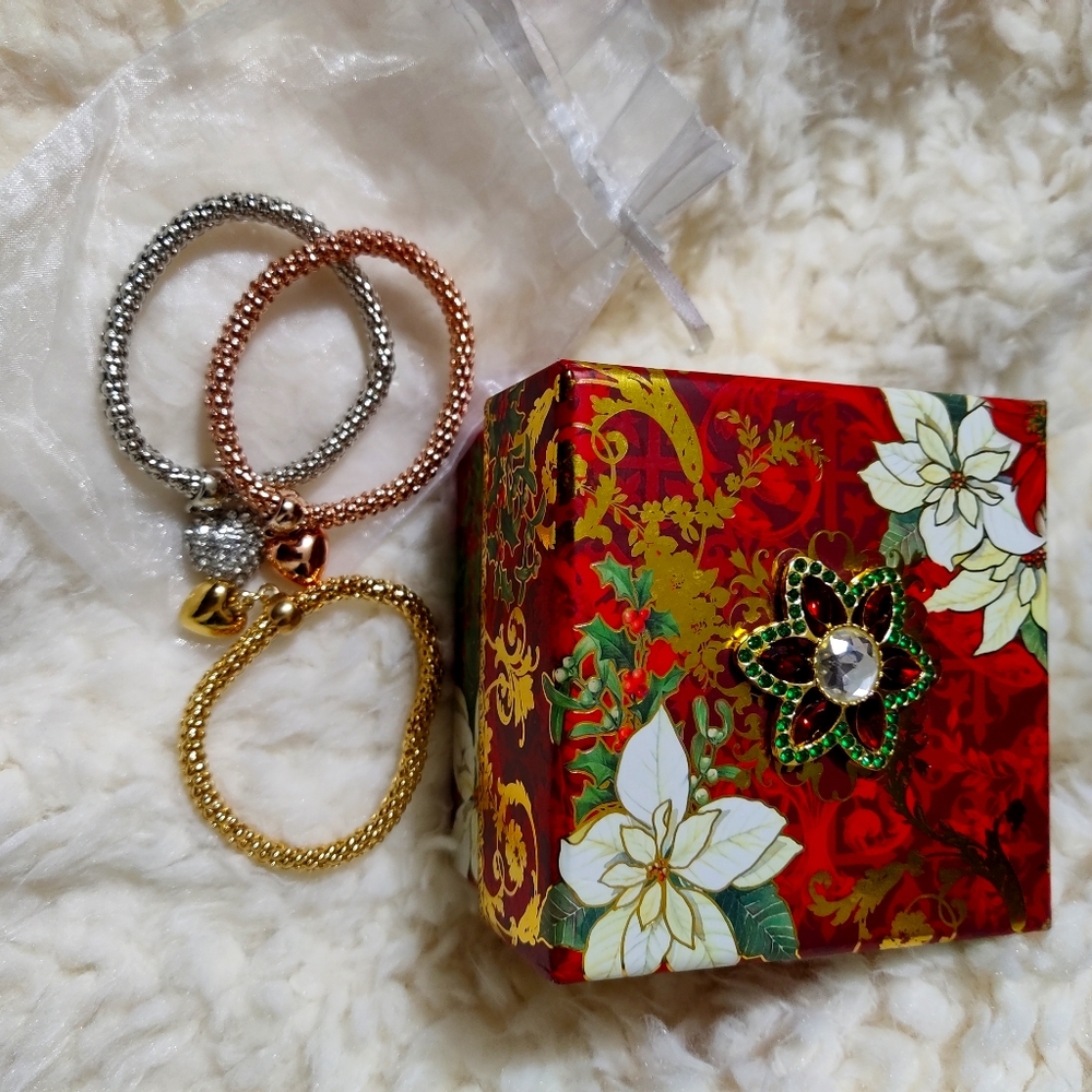 bracelet trinket with gift box